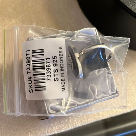 Abalone Shell Solitaire Ring in Sterling Silver and Detail Sz 9 - Picture 3 of 13